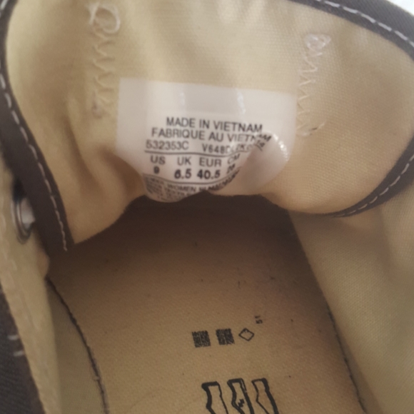 Low Top Grey Converse - Picture 4 of 4